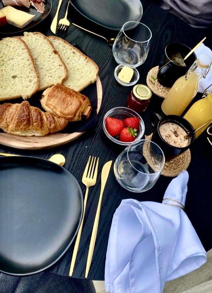 La Bulle Du Bon'Heure Hotel Somme-Leuze Екстериор снимка